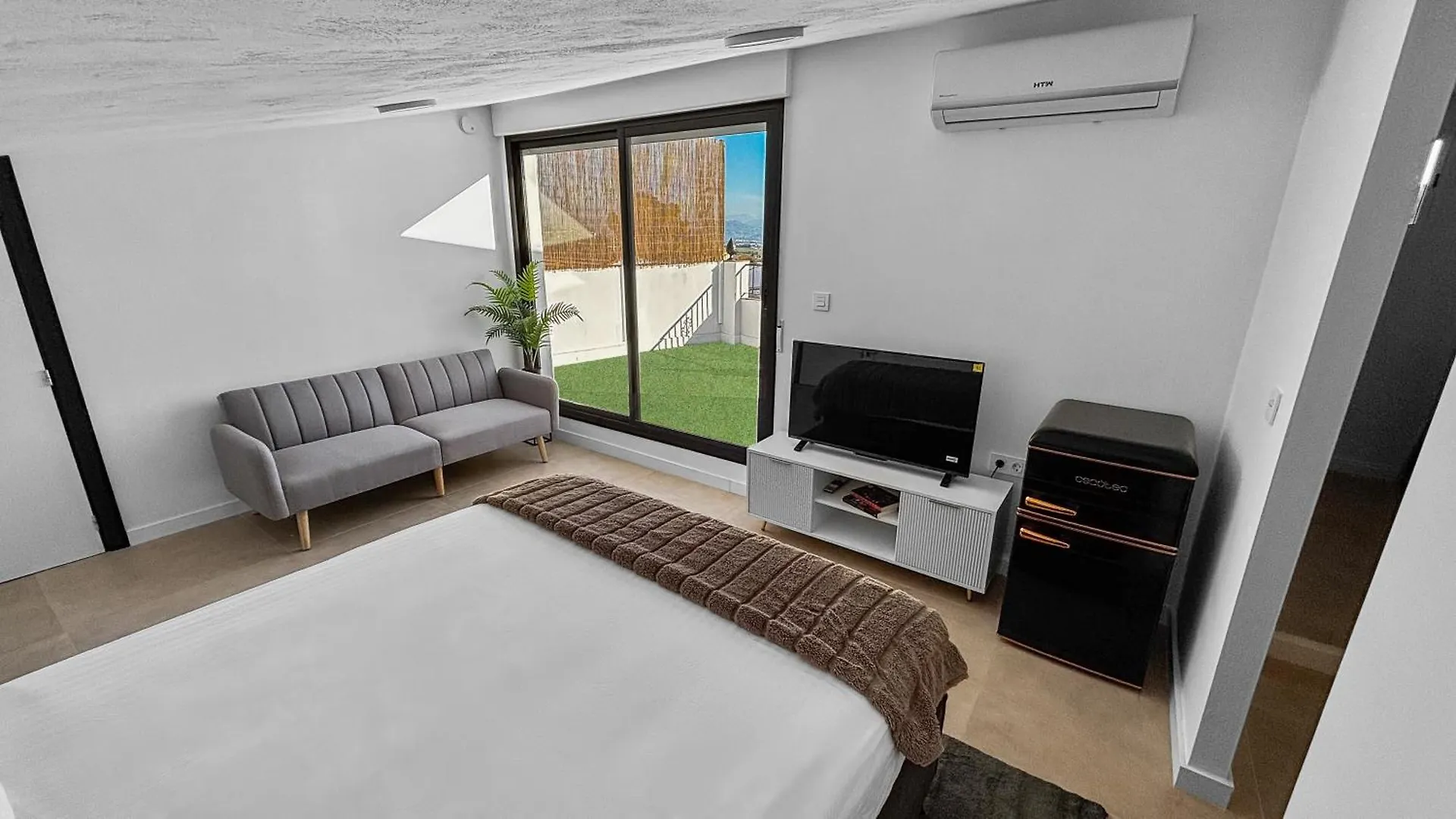 아파트 Kosta Homes - Sunny Lux Loft Alhaurin Town Center 알하우린데라토레